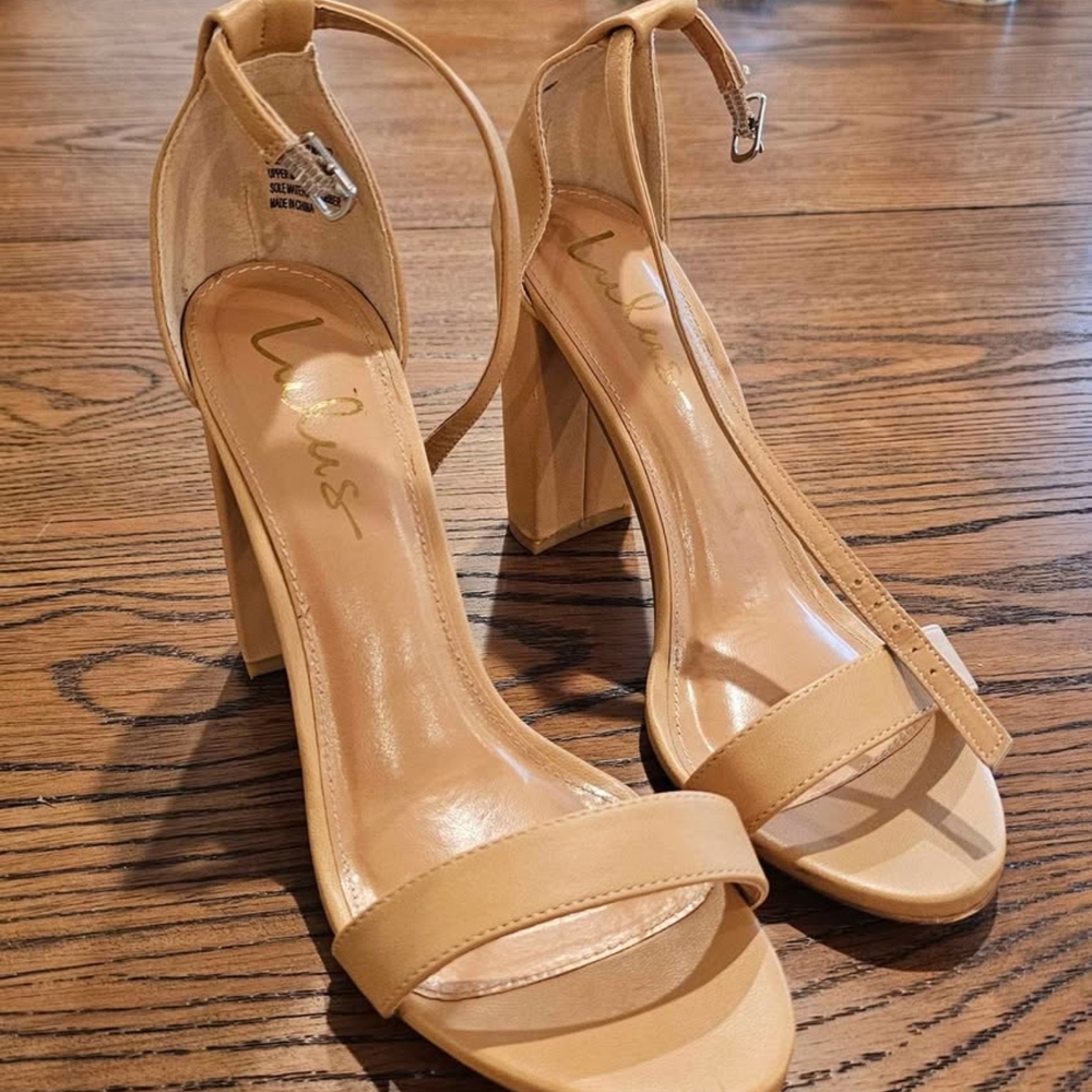 Lulu's Tan Ankle-Strap Block Heel Sandals